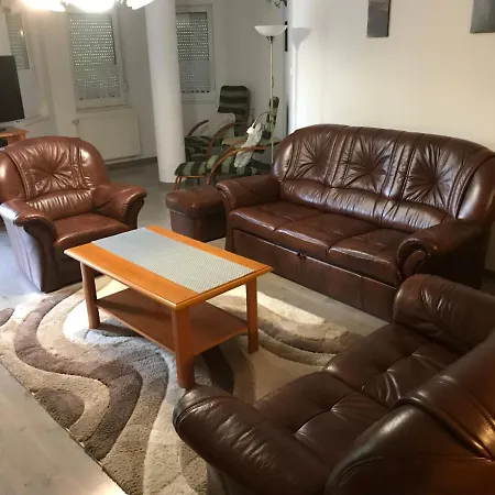 City Center Apartment *